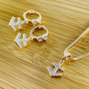 Juego con dije, aretes y cadena en forma de Ancla