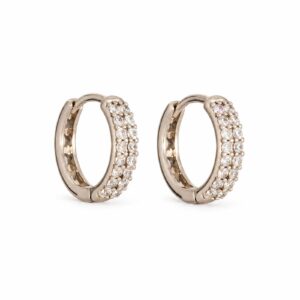 Aretes Huggie de Plata con Circonias Brillantes - fondo blanco